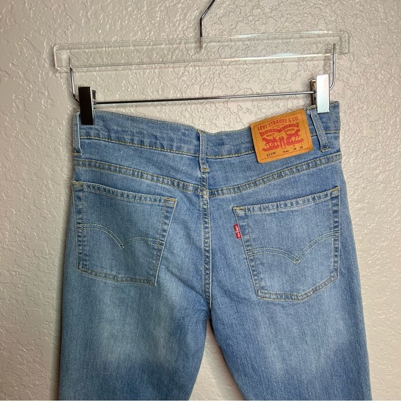 BNWOT Levis LightWash Slim Fit Jeans - Picture 7 of 9